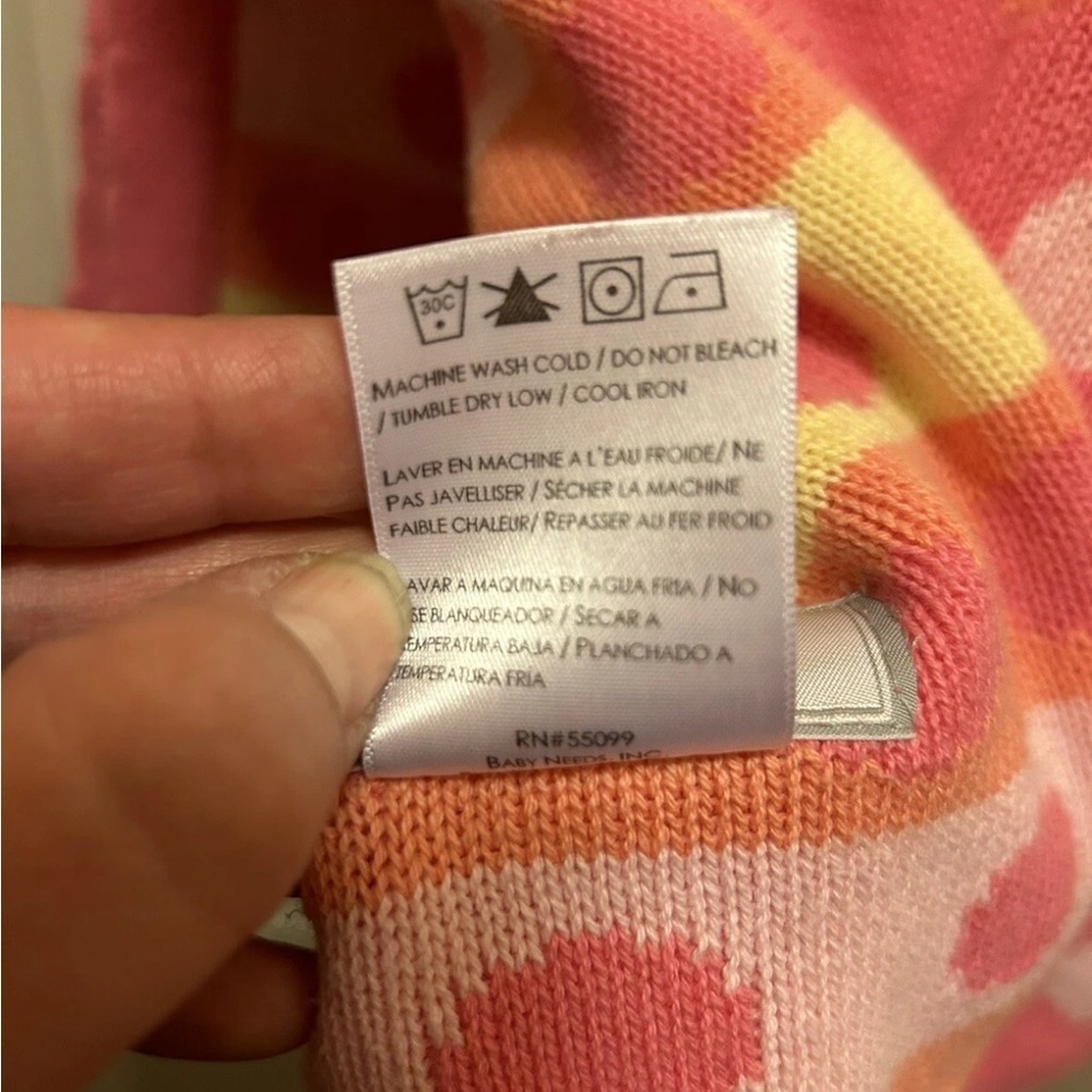 Elegant Baby Pink Polka Dot Reversible Blanket - Picture 4 of 15